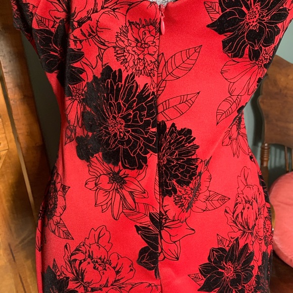 Almost Famous red floral dress - Picture 8 of 12
